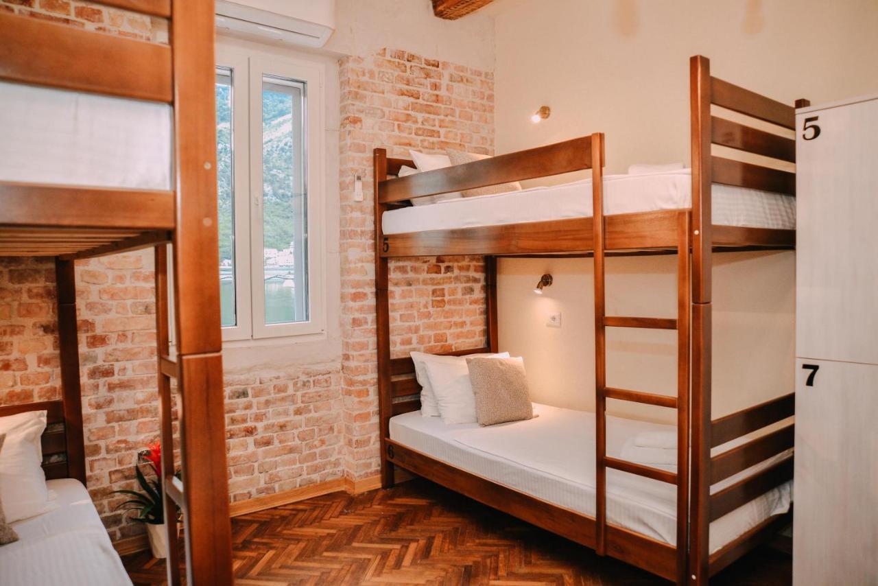 Step To Kotor Bay Guesthouse Екстериор снимка