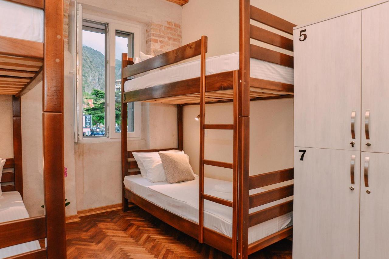 Step To Kotor Bay Guesthouse Екстериор снимка